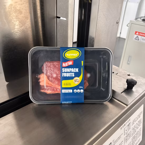Neues Modell einer automatischen Vakuum-Banderoliermaschine mit hohem Tisch und Augenmarkierungssensor